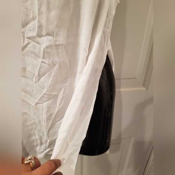 Astr White Blouse with beaded shoulders and open sides - Picture 8 of 10